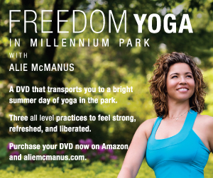 Alie McManus yoga in Millennium Park